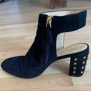 Blue suede Nine West booties